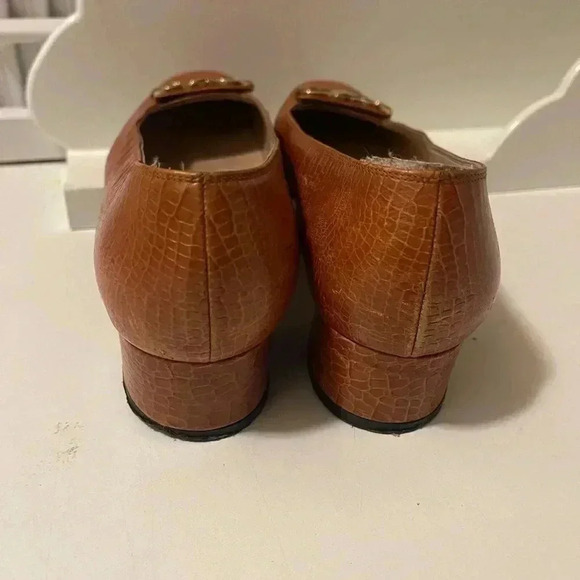 Salvatore Ferragamo Authentic Loafers WOMEN shoes, chic and comfy - Picture 5 of 16